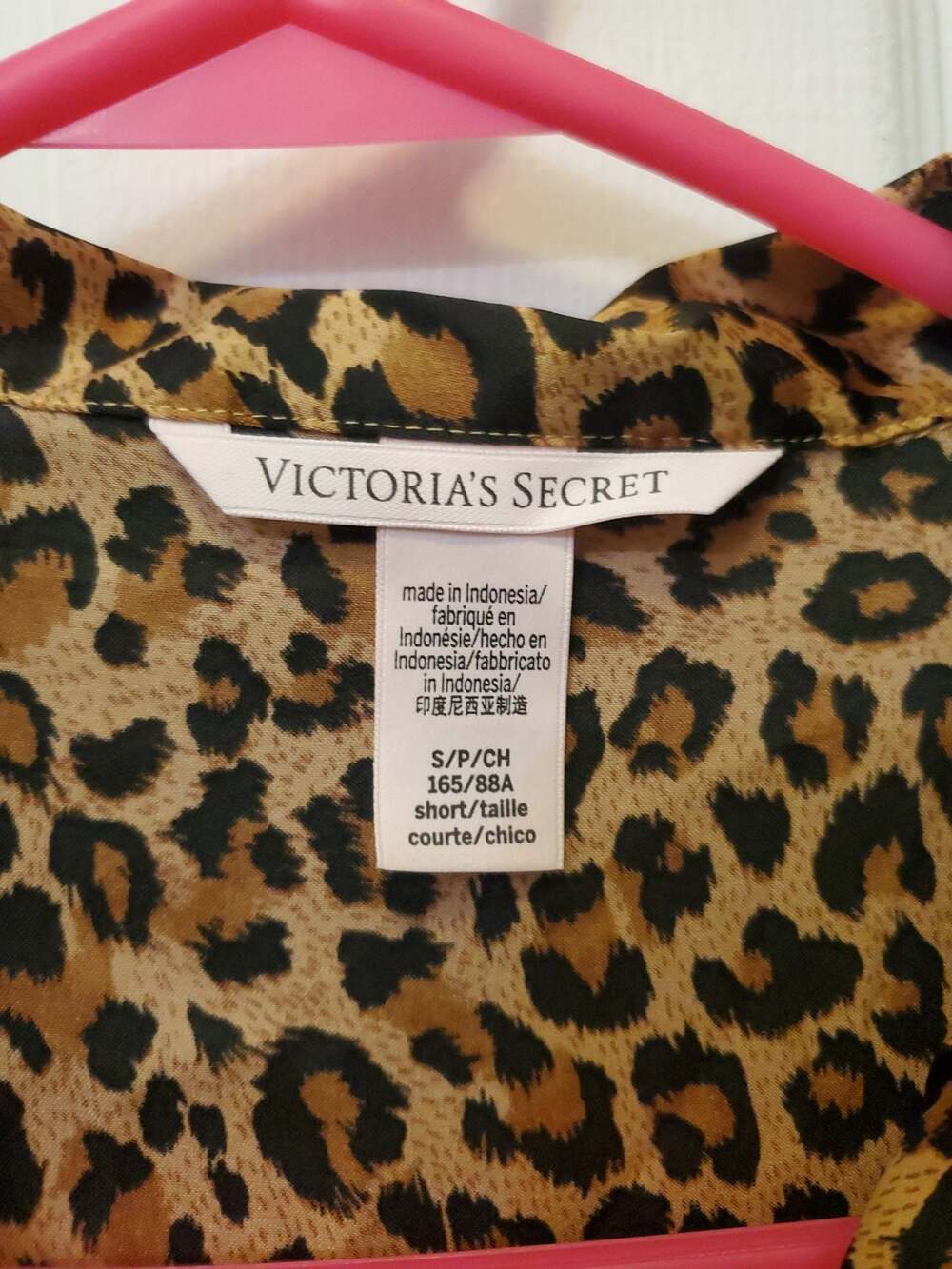 Victoria's Secret Leopard Print Satin Long Sleeve Button-Down Pajama Set - Picture 4 of 10